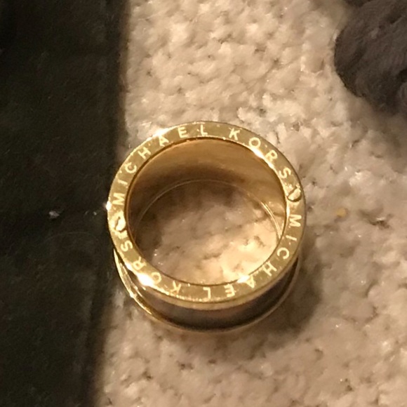 😍MICHAEL KORS RING 😍 - Picture 2 of 5